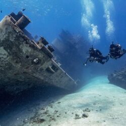 Wreck Diver